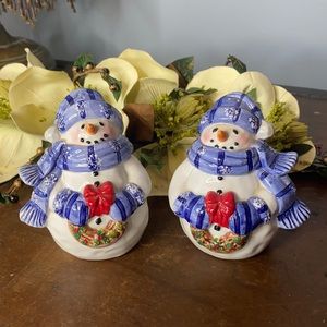Ceramic Snowman Salt And Pepper Shakers
